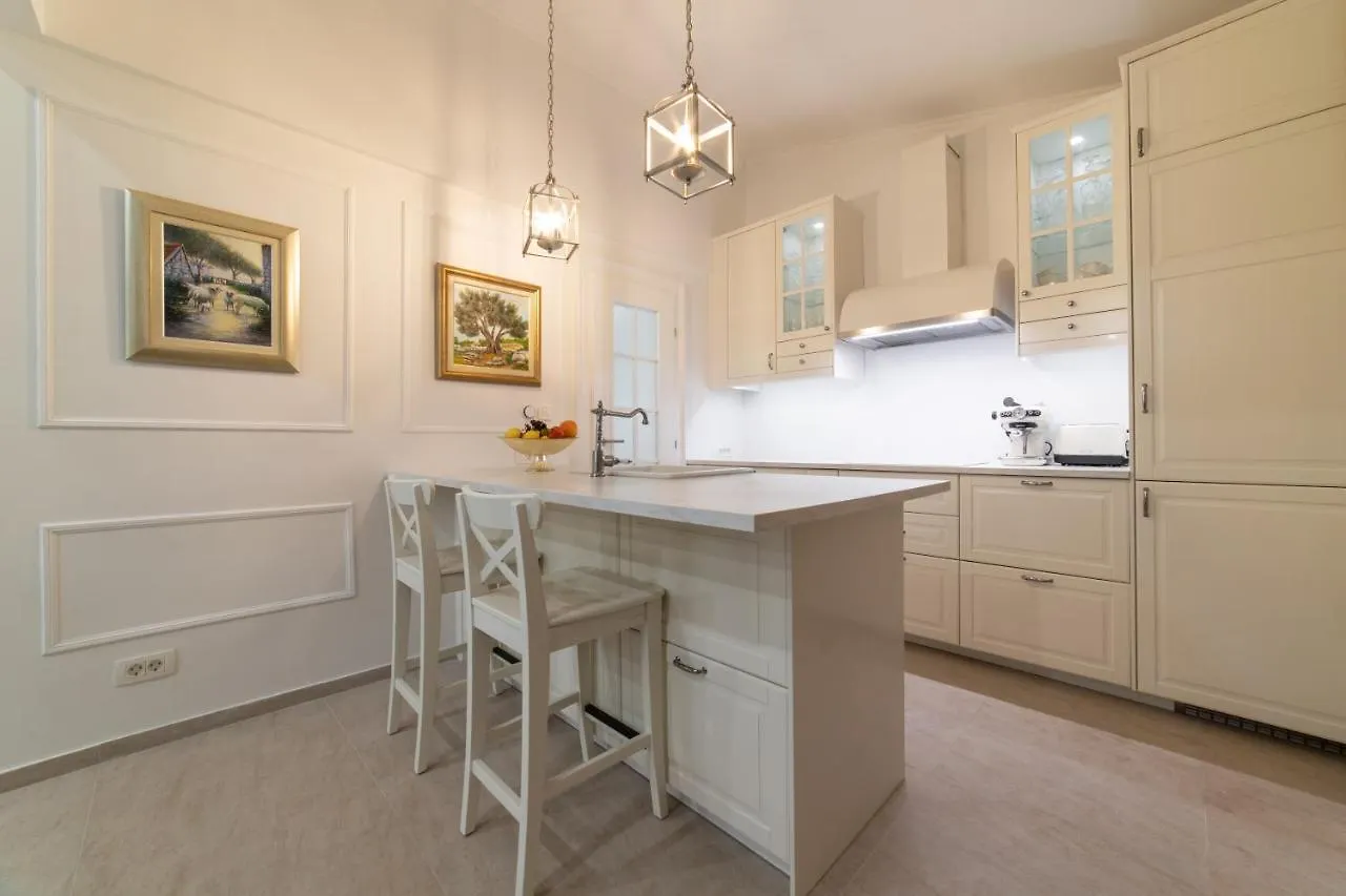 Villa Sunset Kastel Novi 0*,